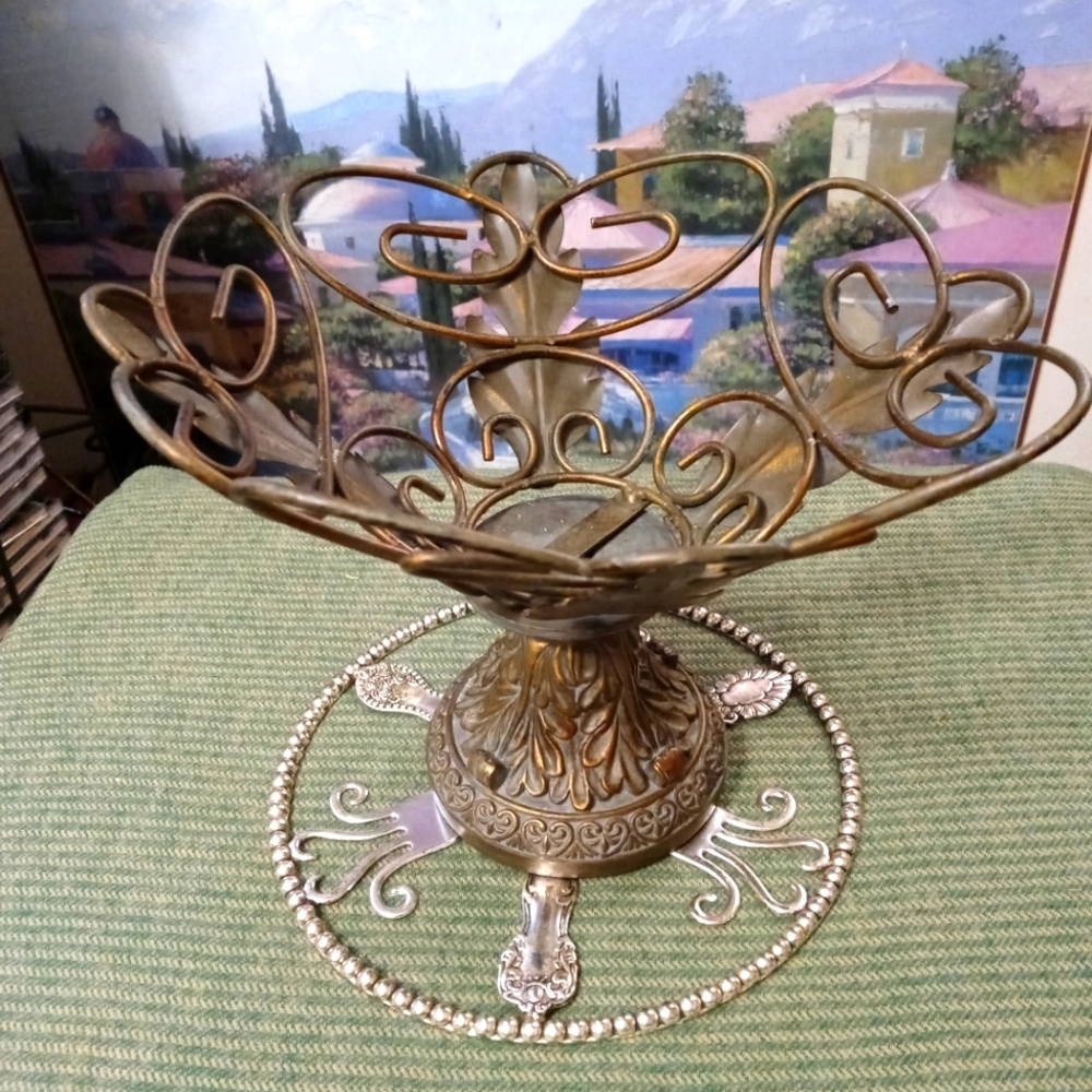Wrought Iron Spanish Revival Medieval footed fruit basket & Hot Pot Holder🍜
